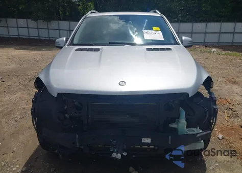 2015 Mercedes-Benz Ml 350 4Matic z USA, uszkodzony, nr VIN 4JGDA5HB6FA457380